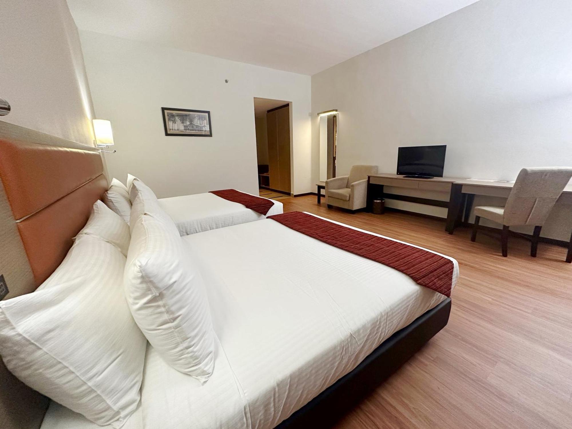 Raia Hotel & Convention Centre Terengganu Куала-Тренгану Экстерьер фото