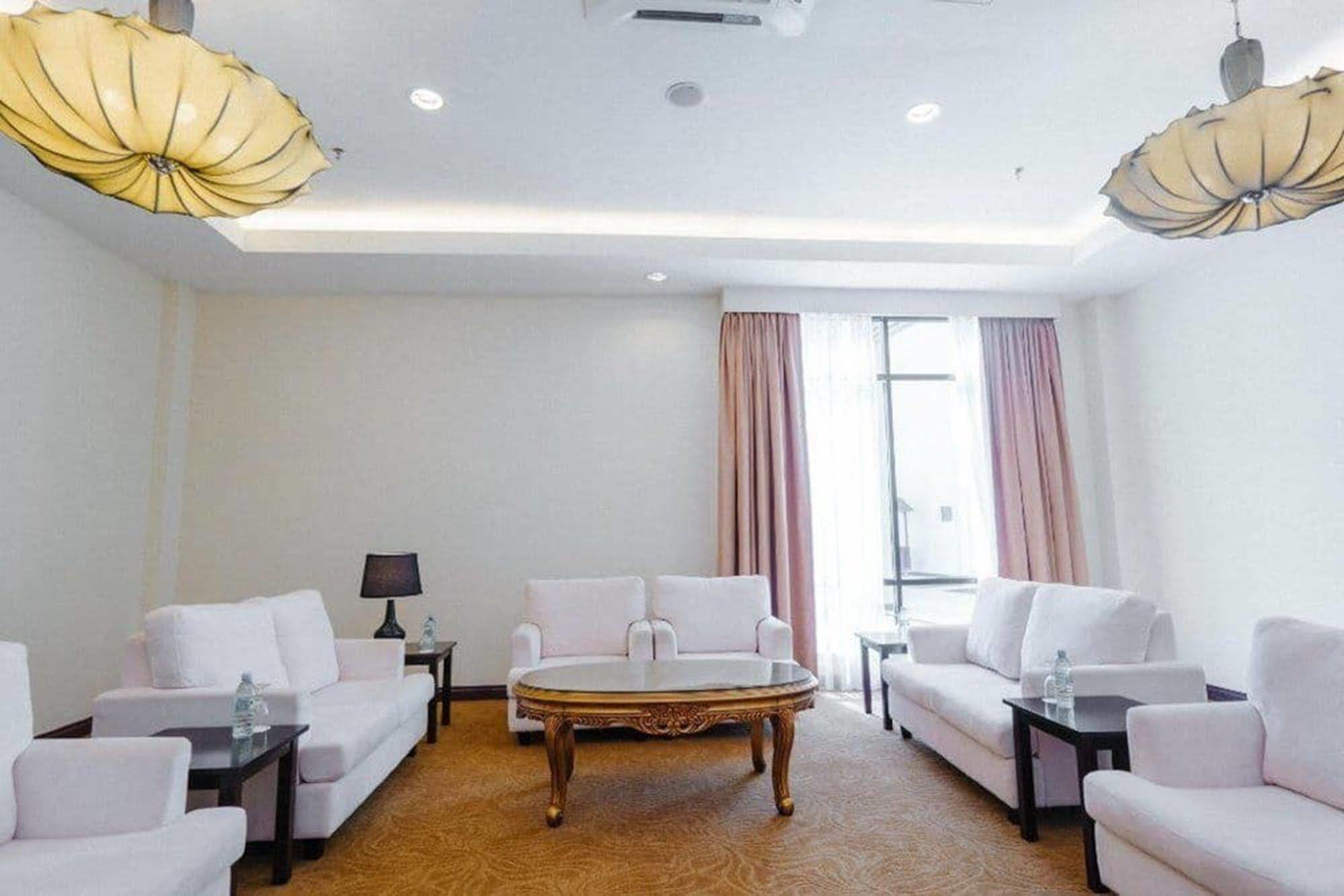 Raia Hotel & Convention Centre Terengganu Куала-Тренгану Экстерьер фото